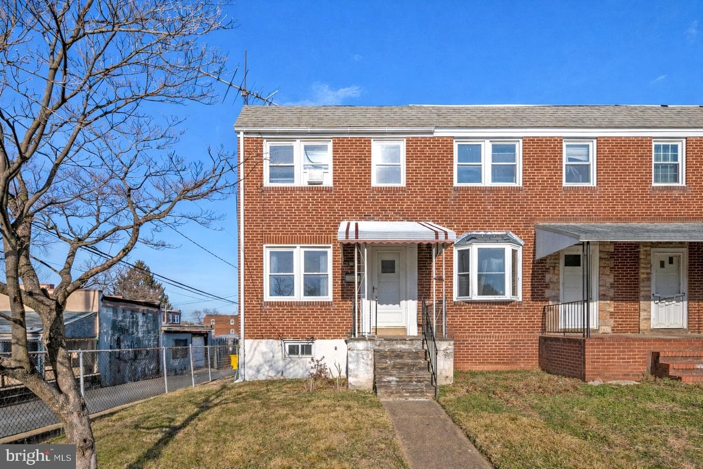 336 Arden Road W photo 1