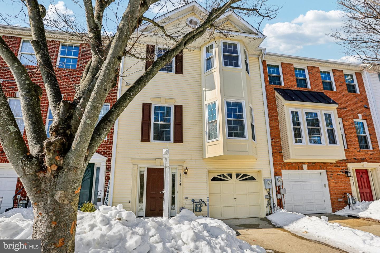 8104 Mallard Shore Drive photo 1