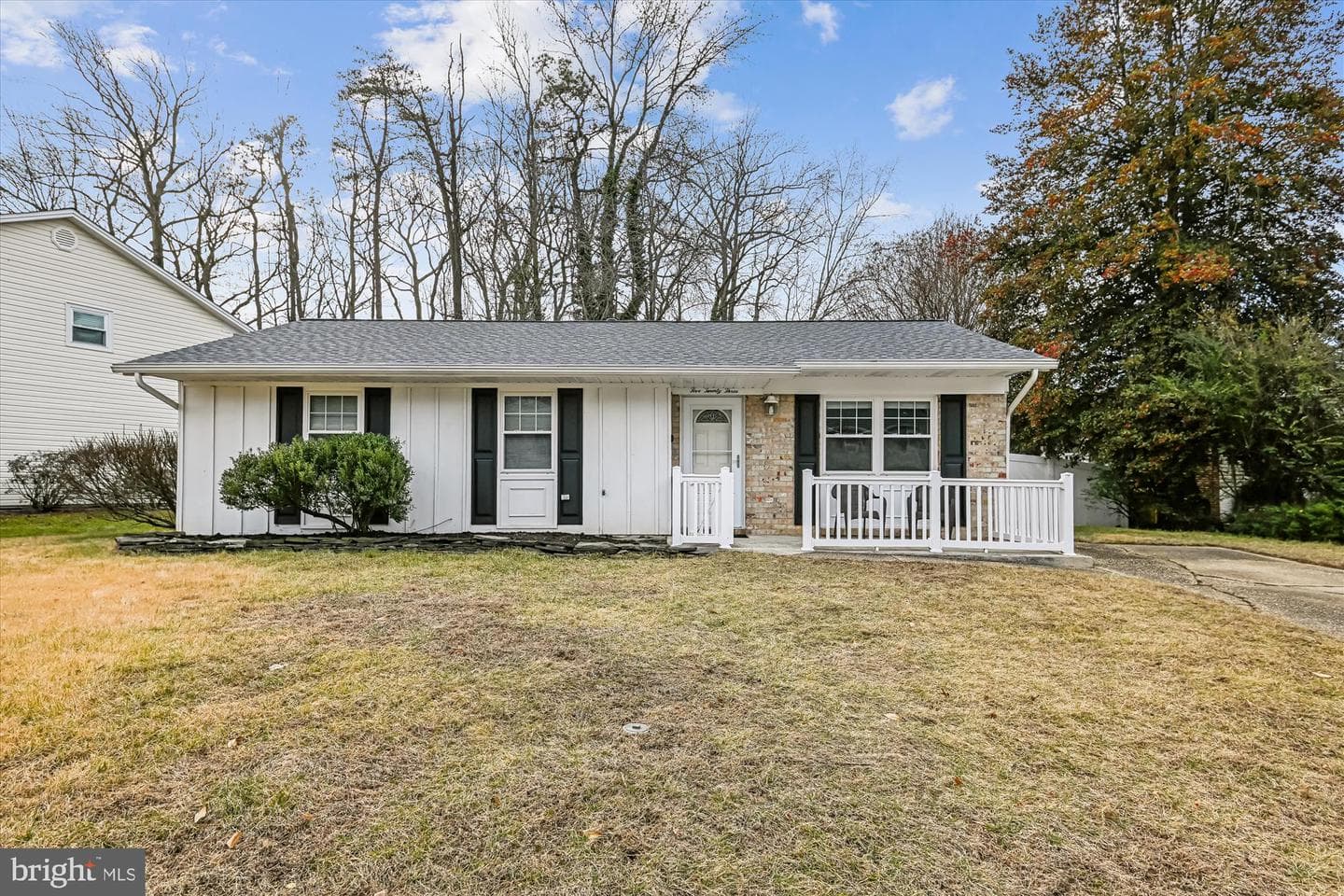 523 Kenora Drive photo 1