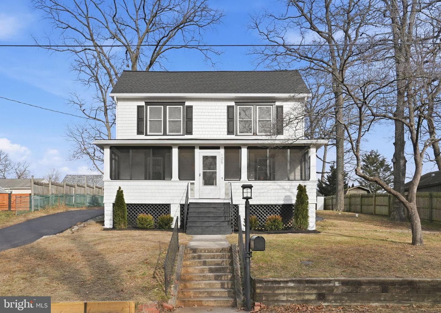 105 Maple Avenue photo 1