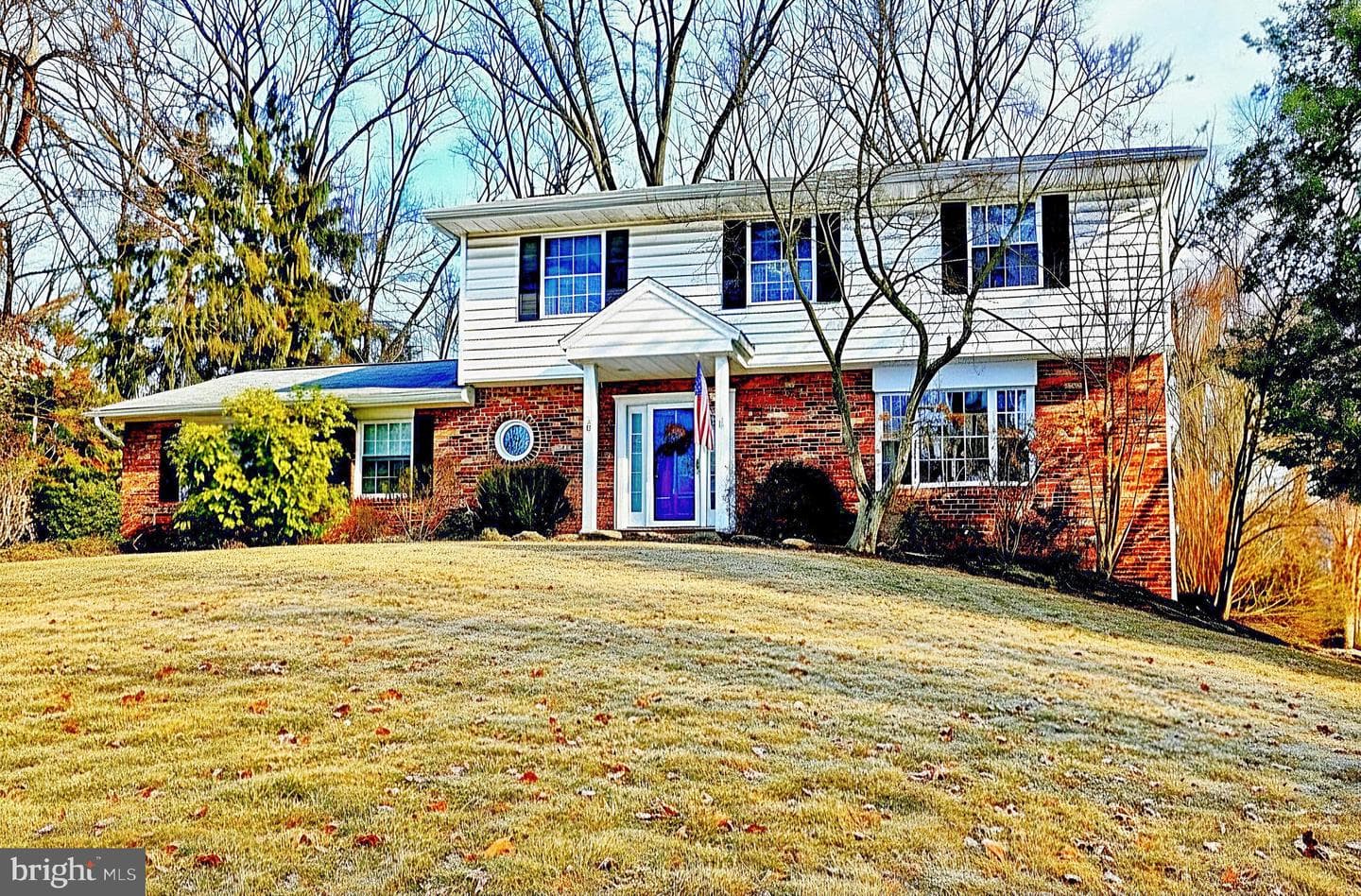 439 Lakeland Road N photo 1