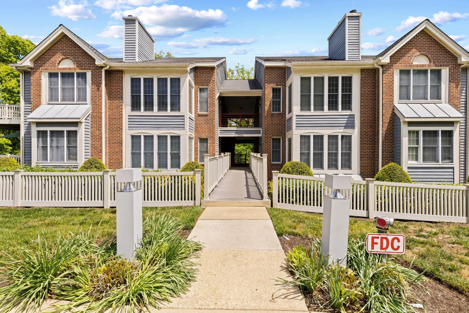 2702 Summerview Way #103