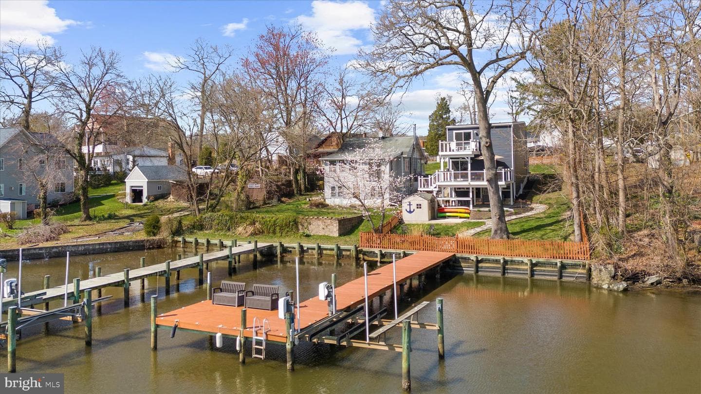 787 Powhatan Beach Road