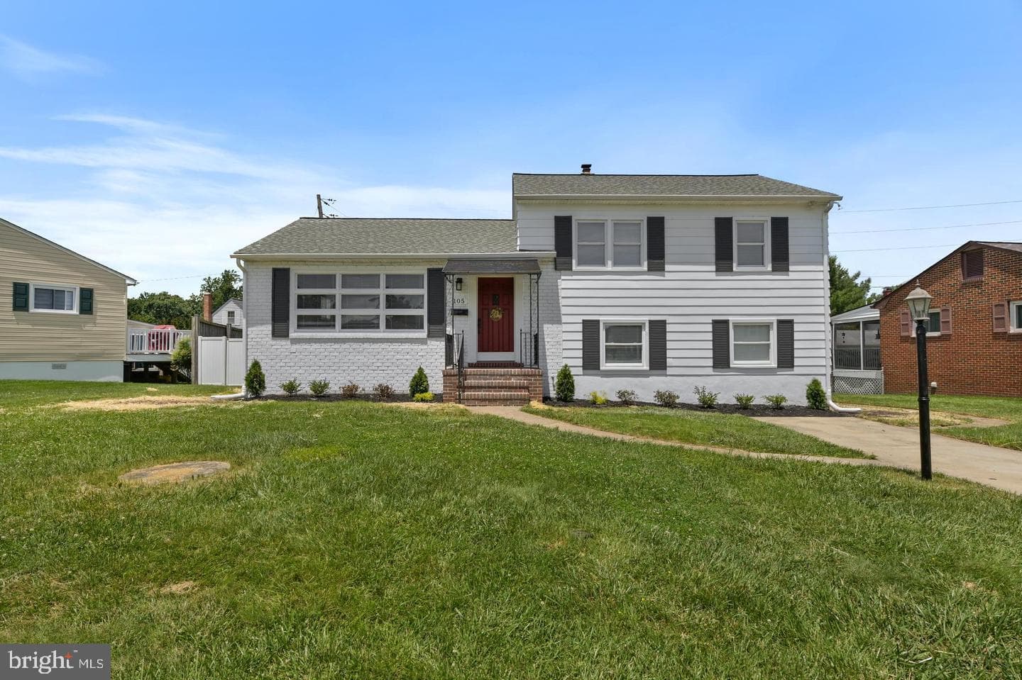 105 Michael Avenue photo 1