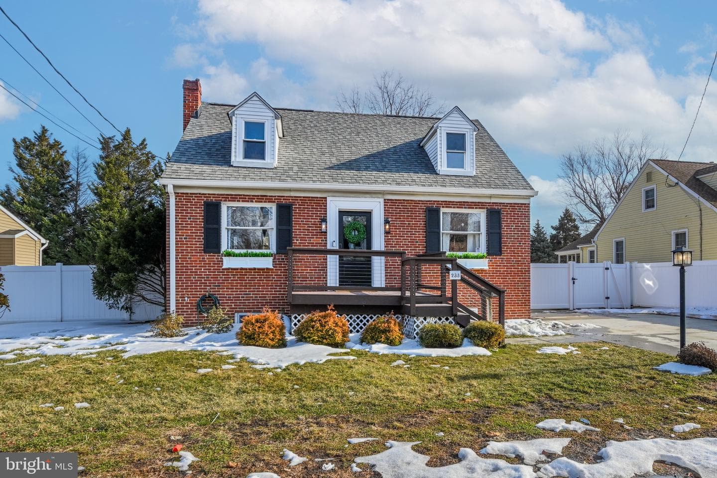 233 Kenwood Road photo 1
