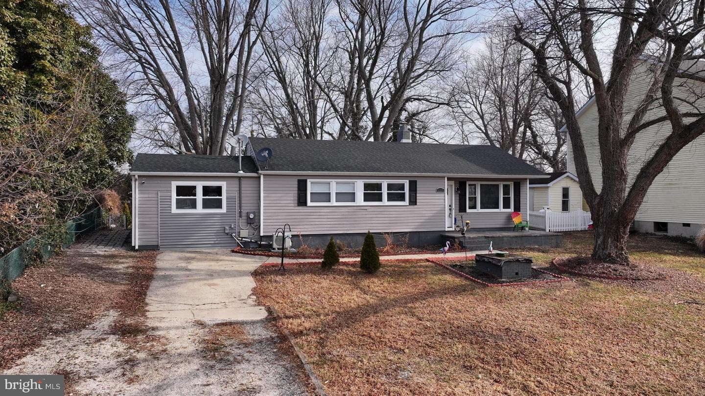 1110 Murray Drive photo 1
