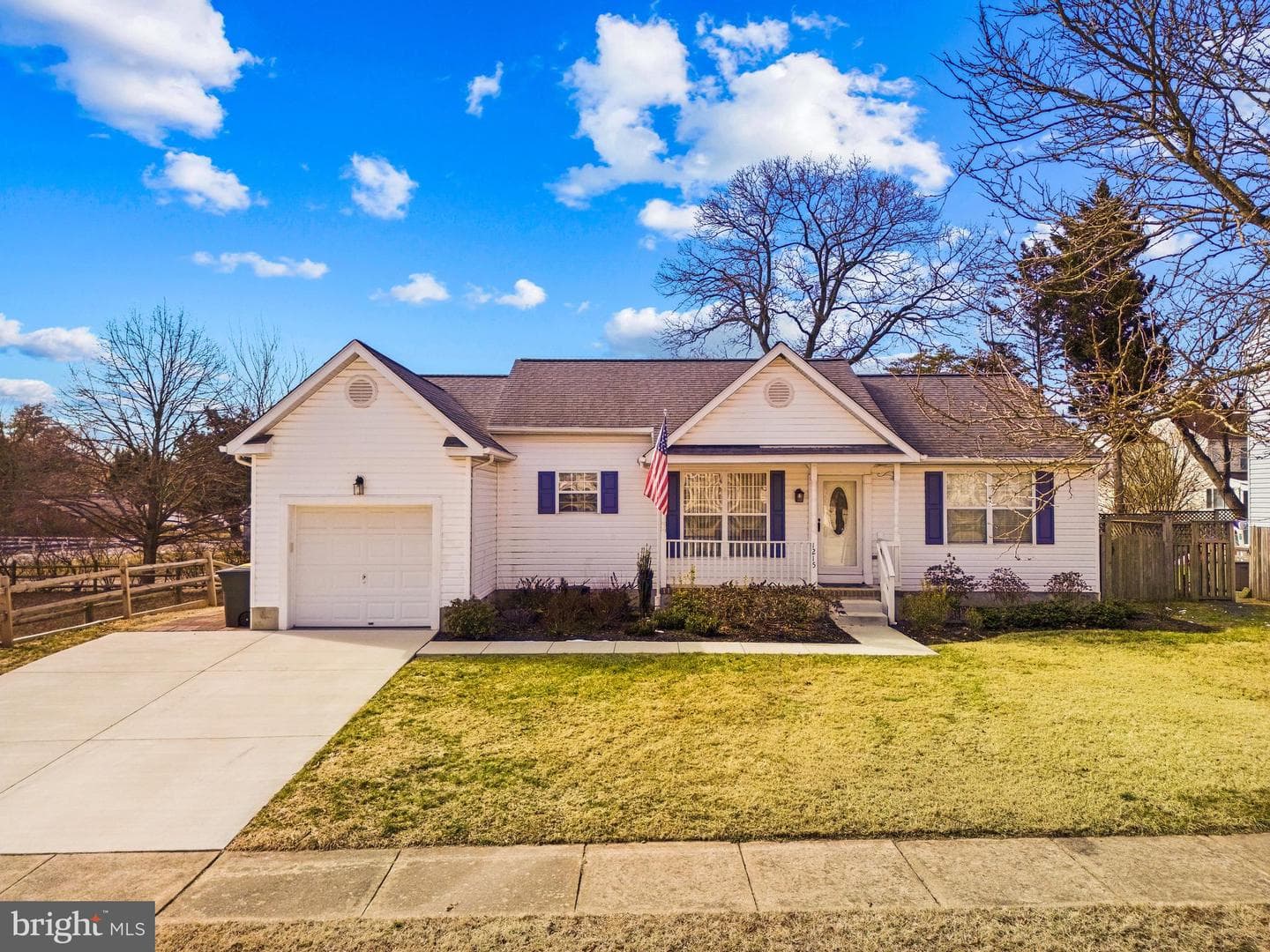 1215 Markham Lane photo 1