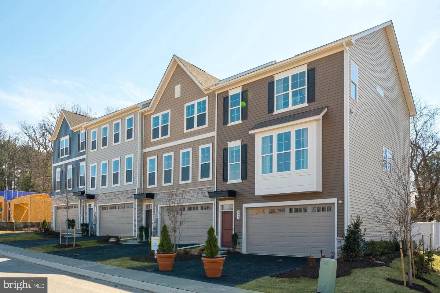 102 Arrowhead Drive photo 1