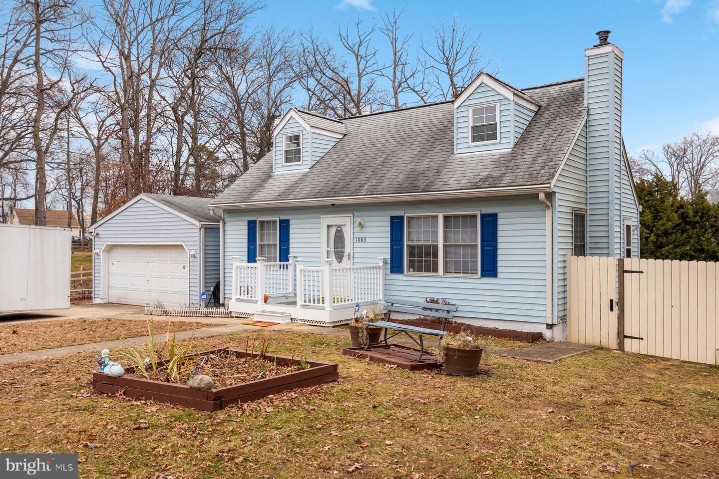 1003 Lee Road photo 1