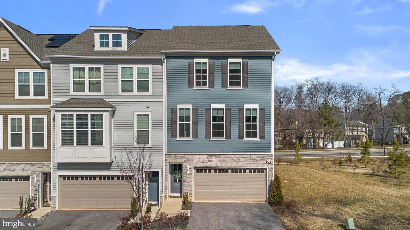 402 Valeview Lane photo 1