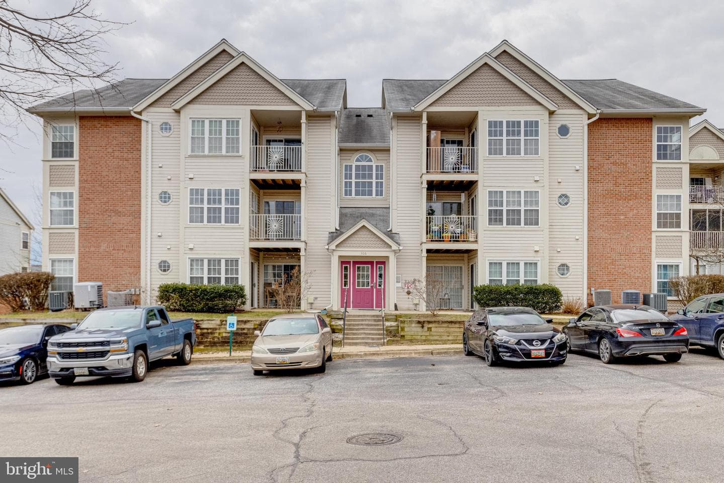 306 Blue Water Court #301 photo 1
