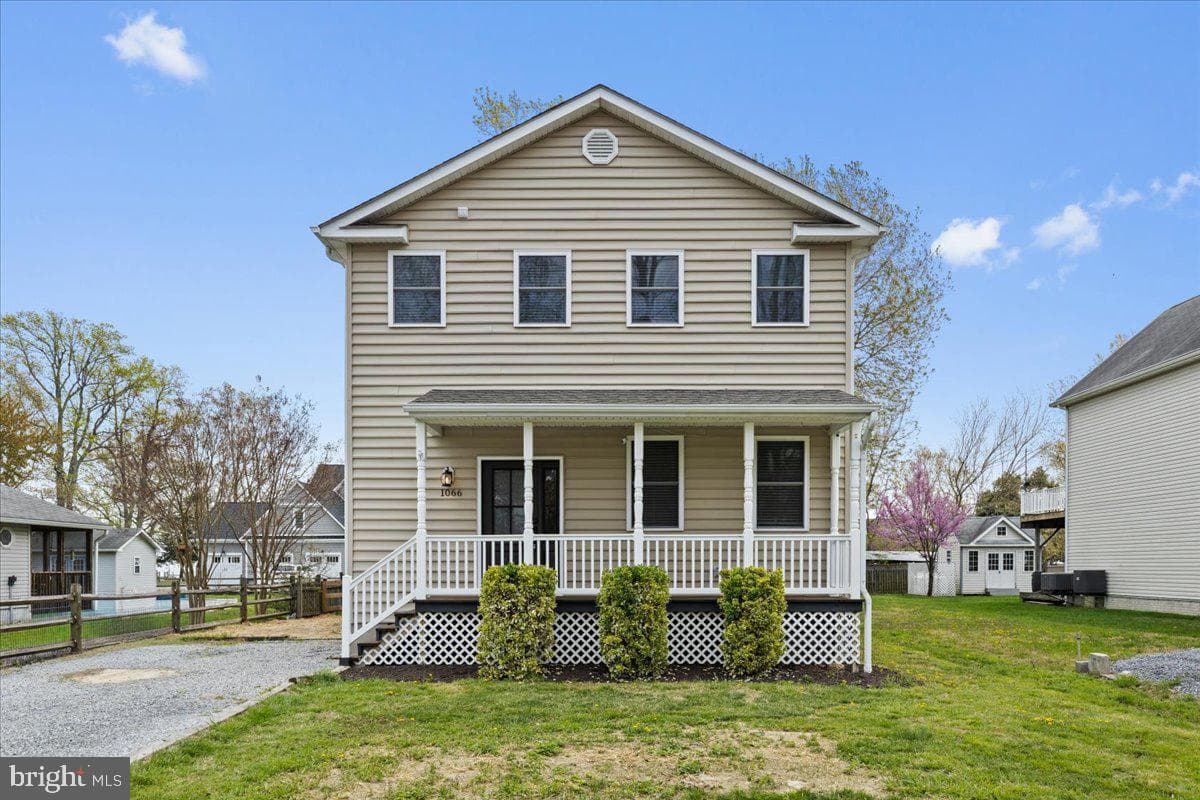 1066 Walnut Avenue photo 1