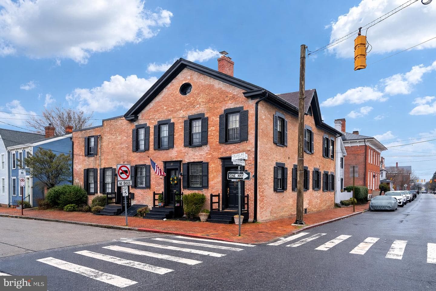 31 College Avenue photo 1