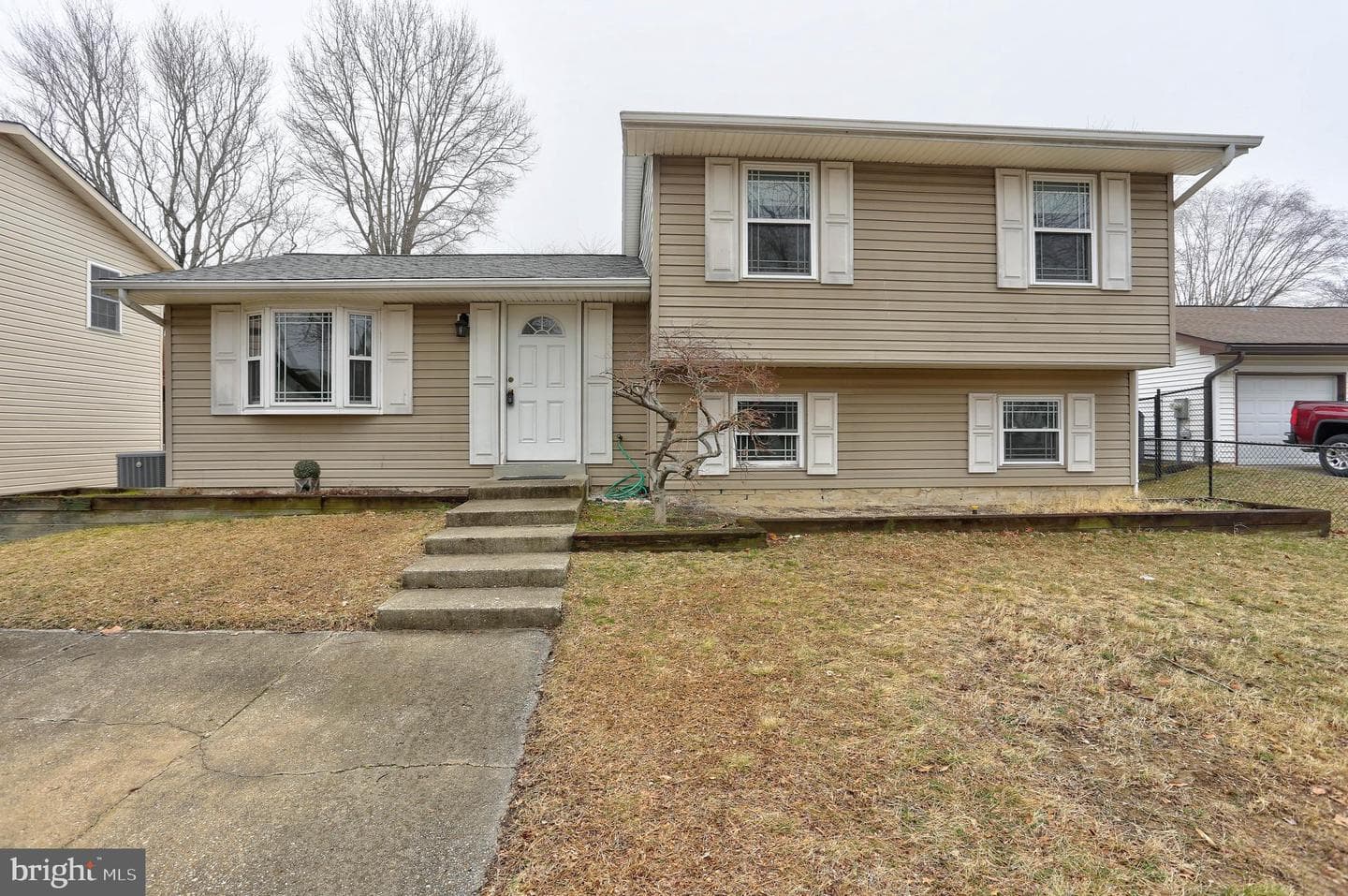 1816 Lasalle Place photo 1