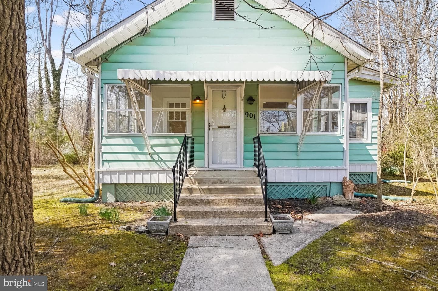 901 Walnut Avenue photo 1