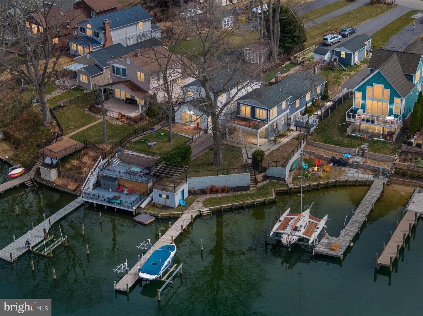 306 Riverside Drive photo 1