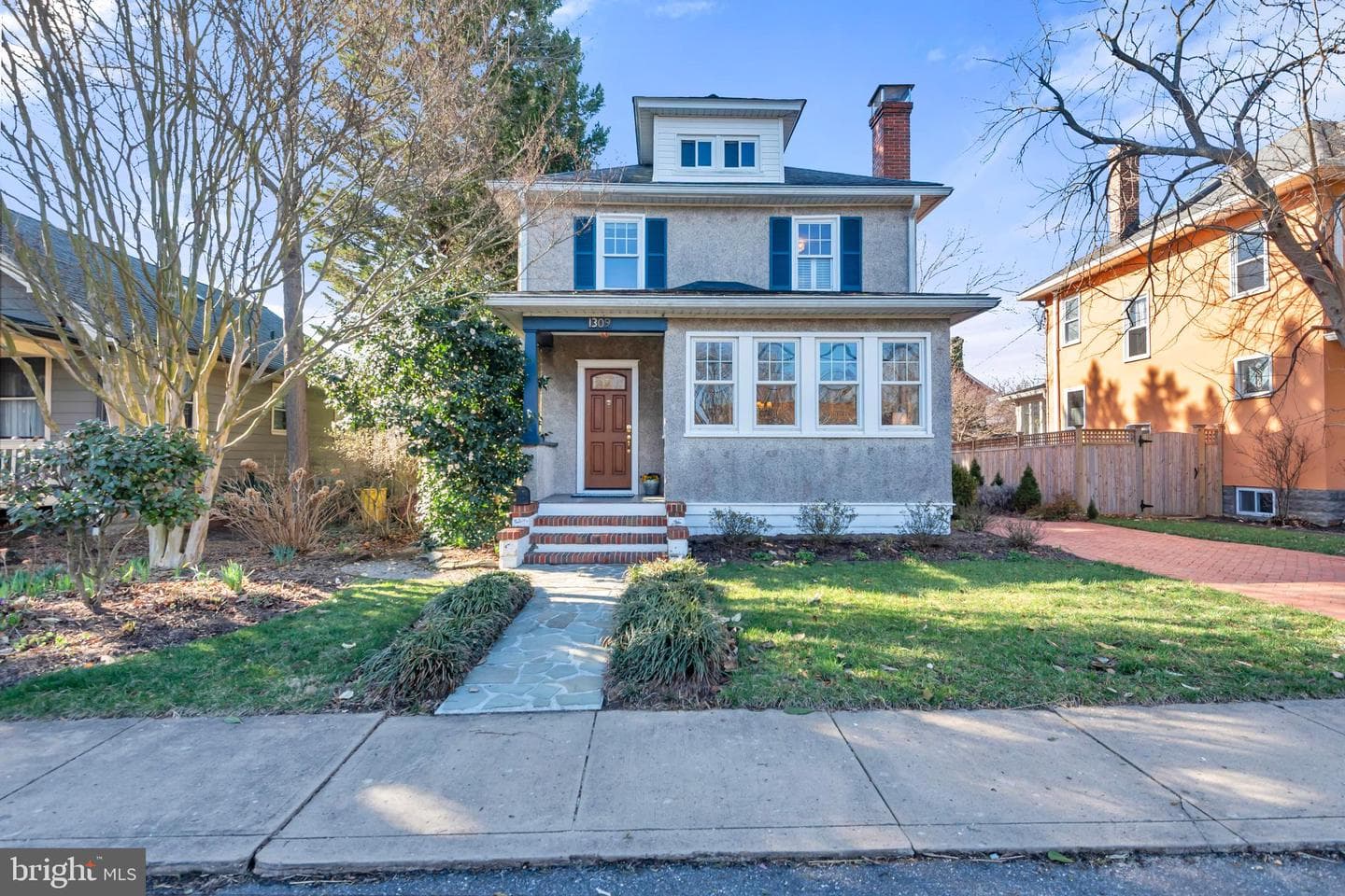 1309 Poplar Avenue