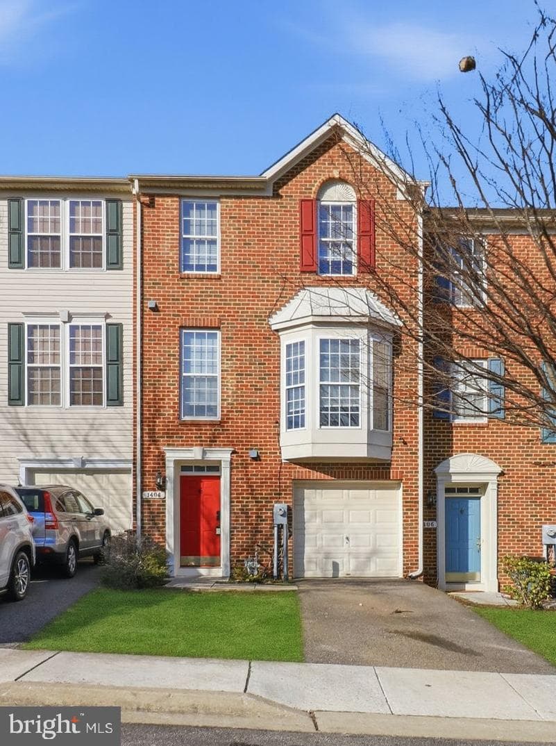 1404 Pangbourne Way