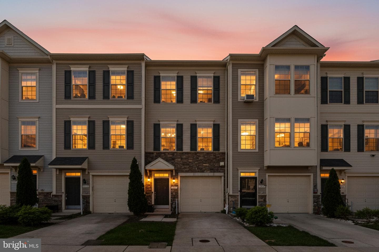 8183 Hollow Court