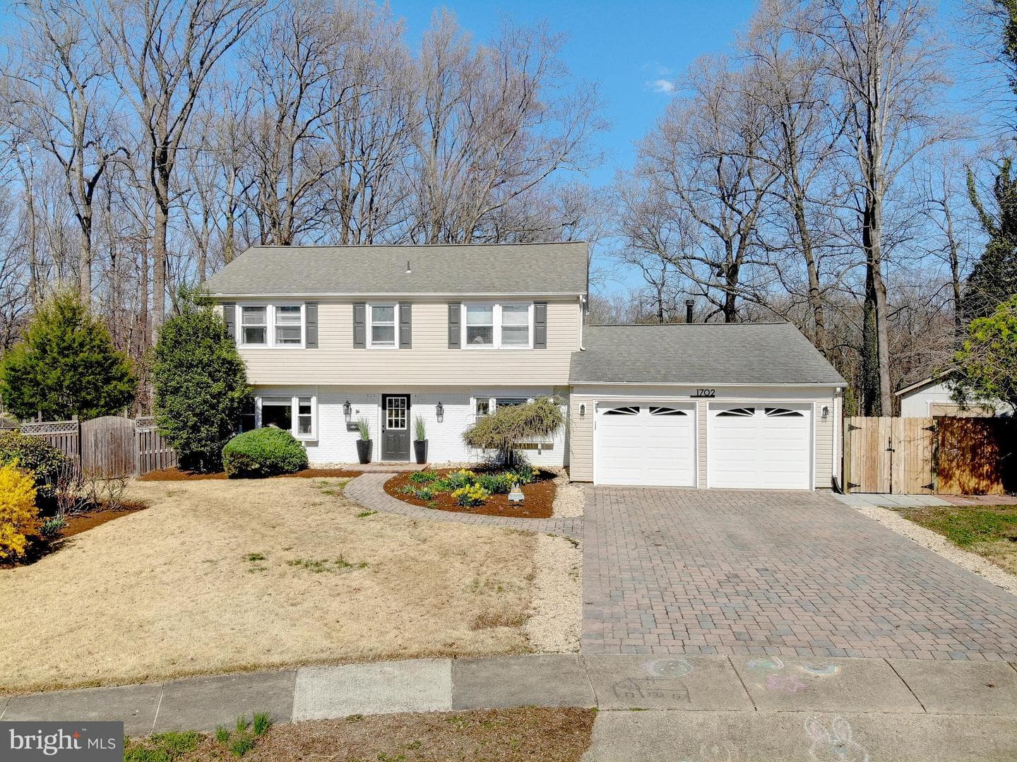 1702 Saxony Place photo 1