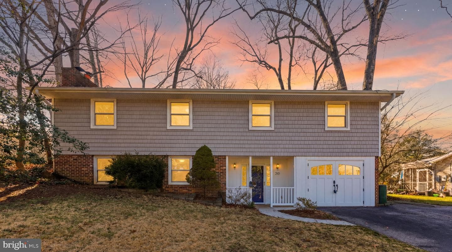310 Fernwood photo 1
