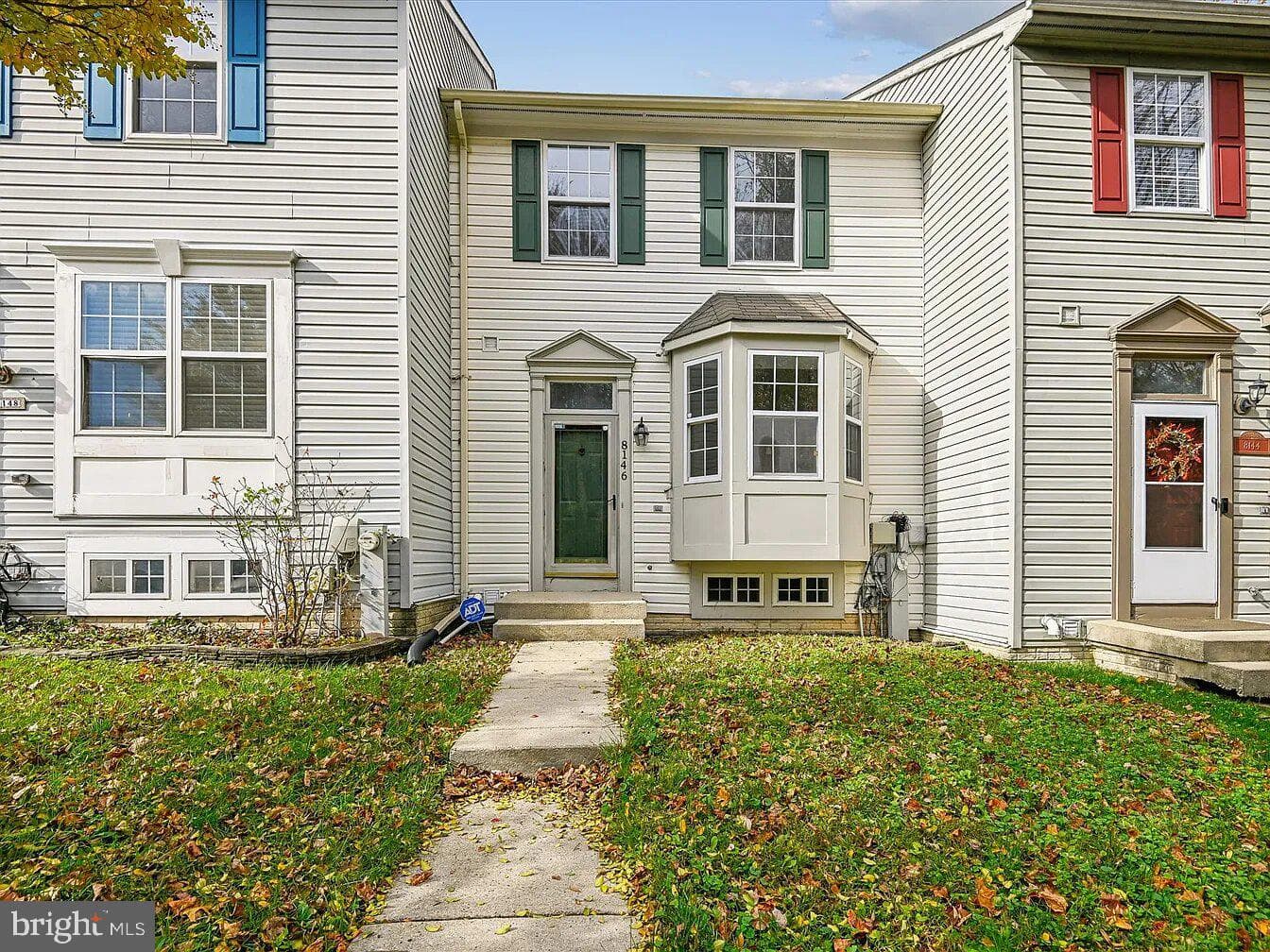 8146 Hazy Dawn Court photo 1
