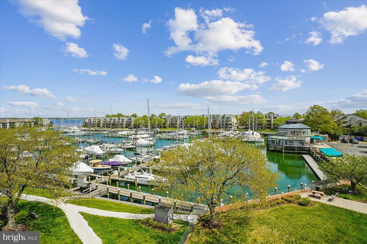 7001 Clinton Court #7b