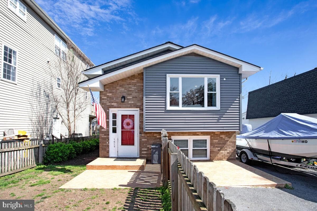 1615 Ruxton Road photo 1