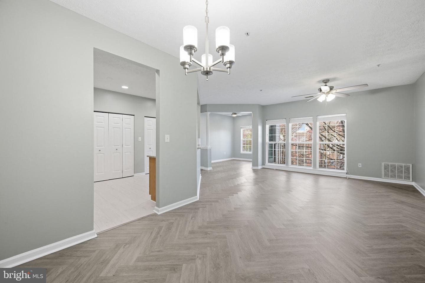 2402 Chestnut Terrace Court #202 photo 1
