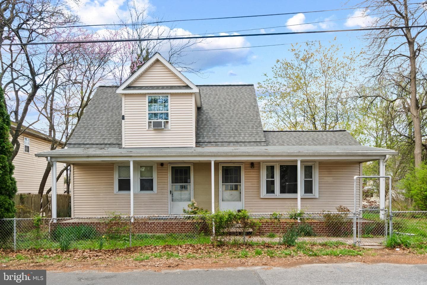 706 203rd Street photo 1