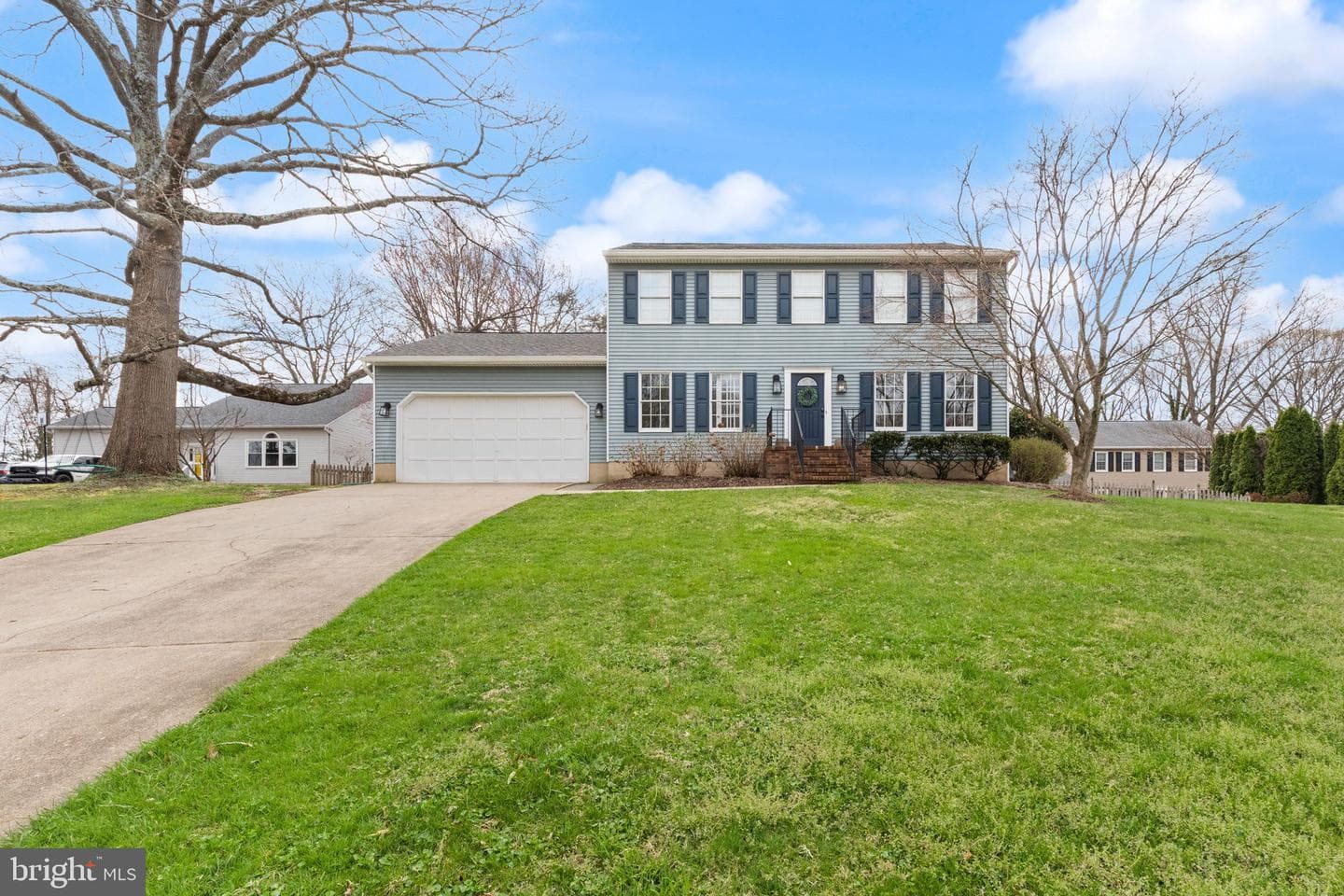 533 Bay Hills Drive photo 1