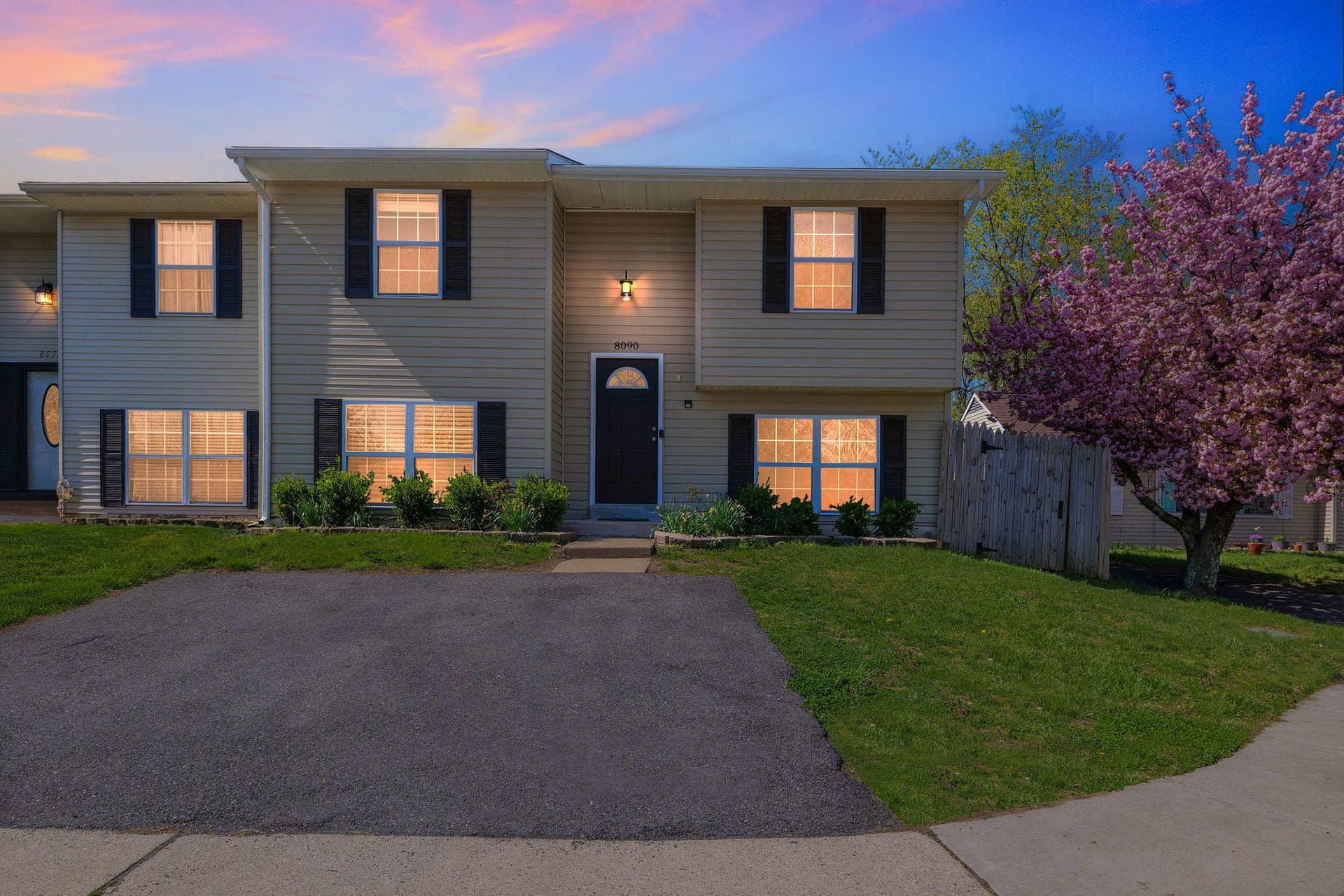 8090 Round Table Court