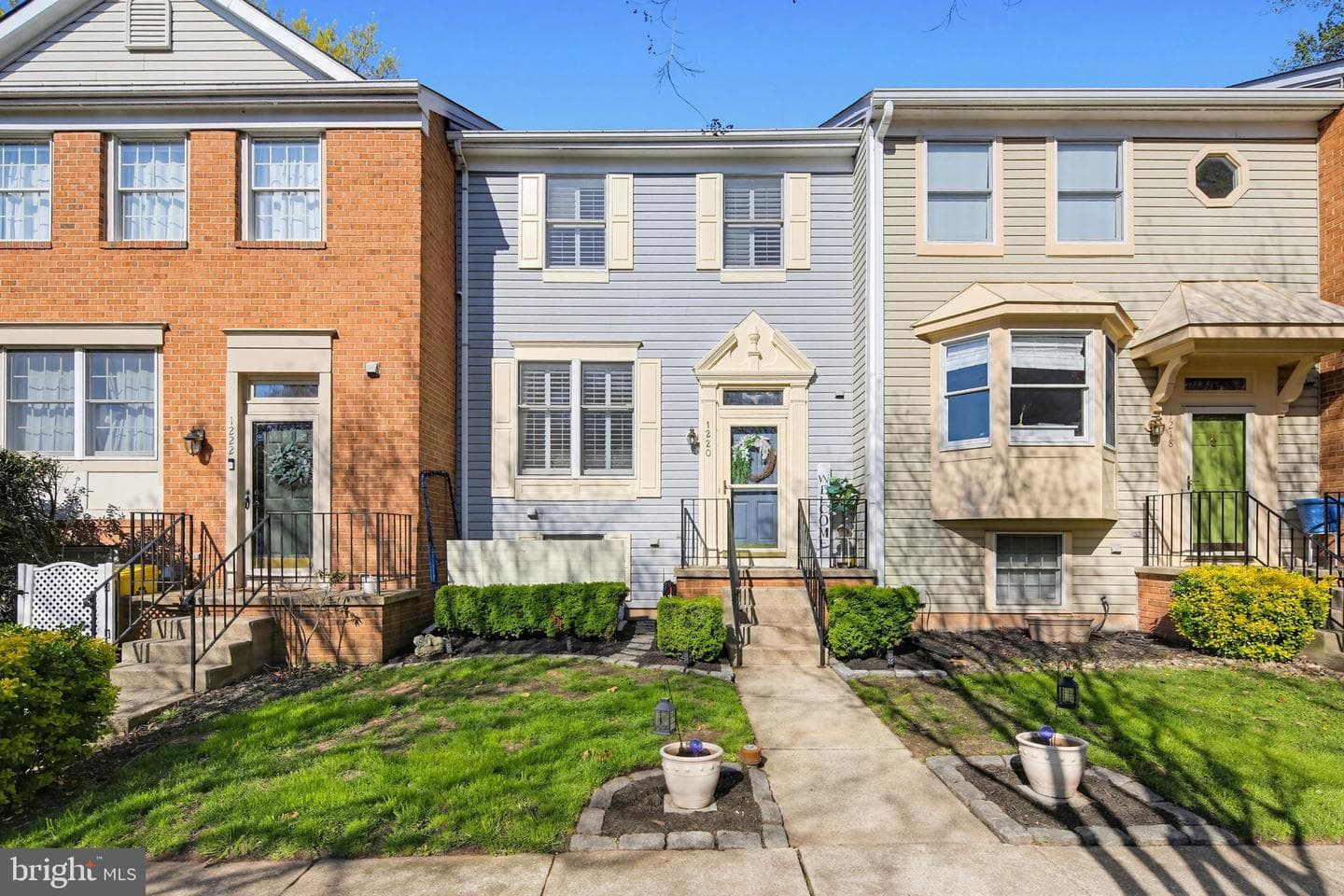 1220 Swanhill Court