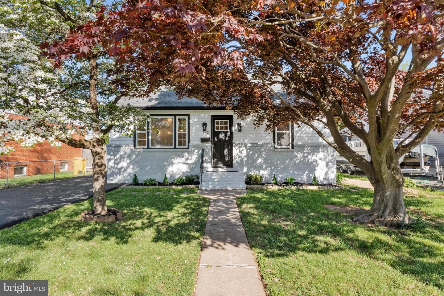 182 Lake Road
