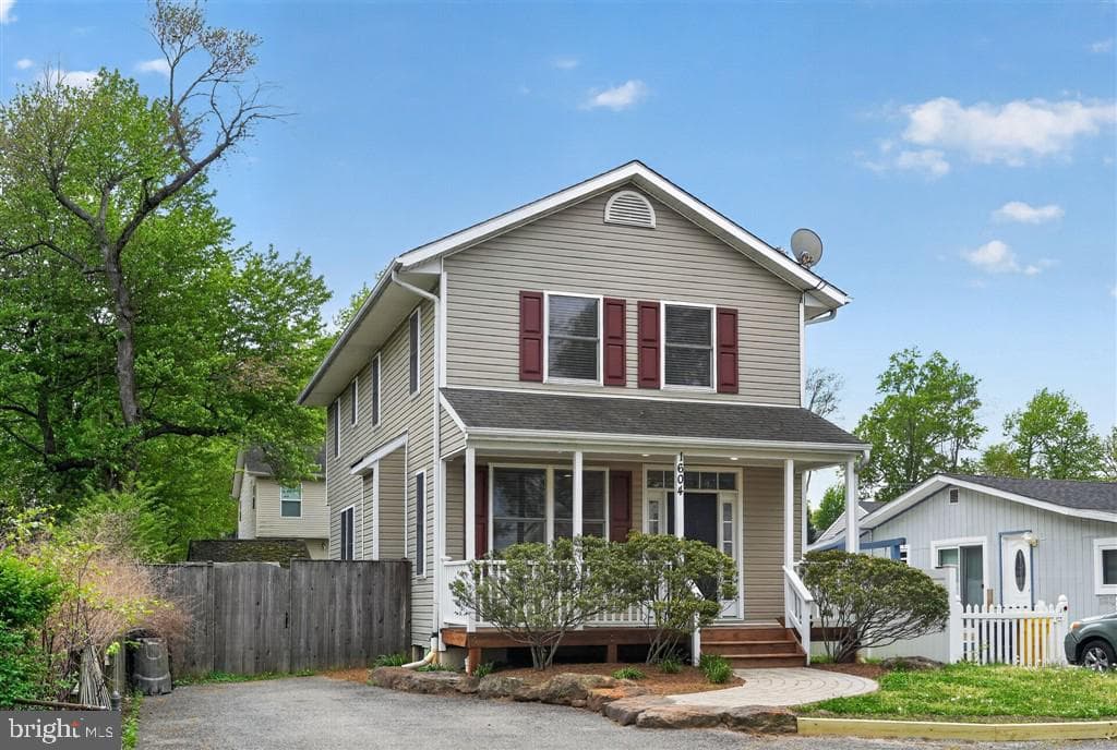 1604 Oriole Road