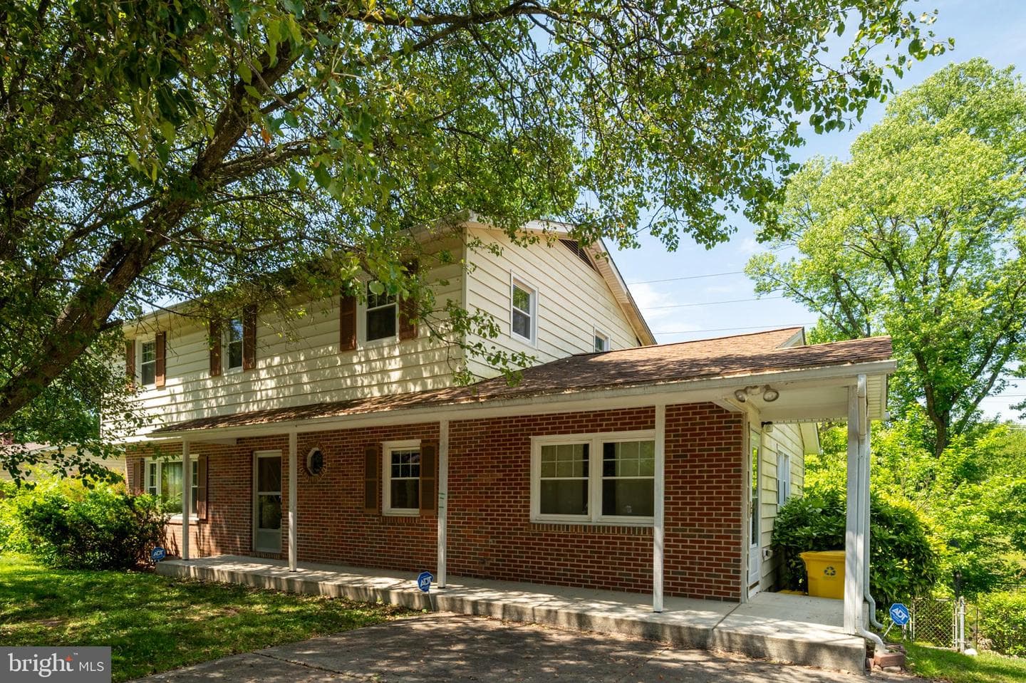 536 Williamsburg Lane
