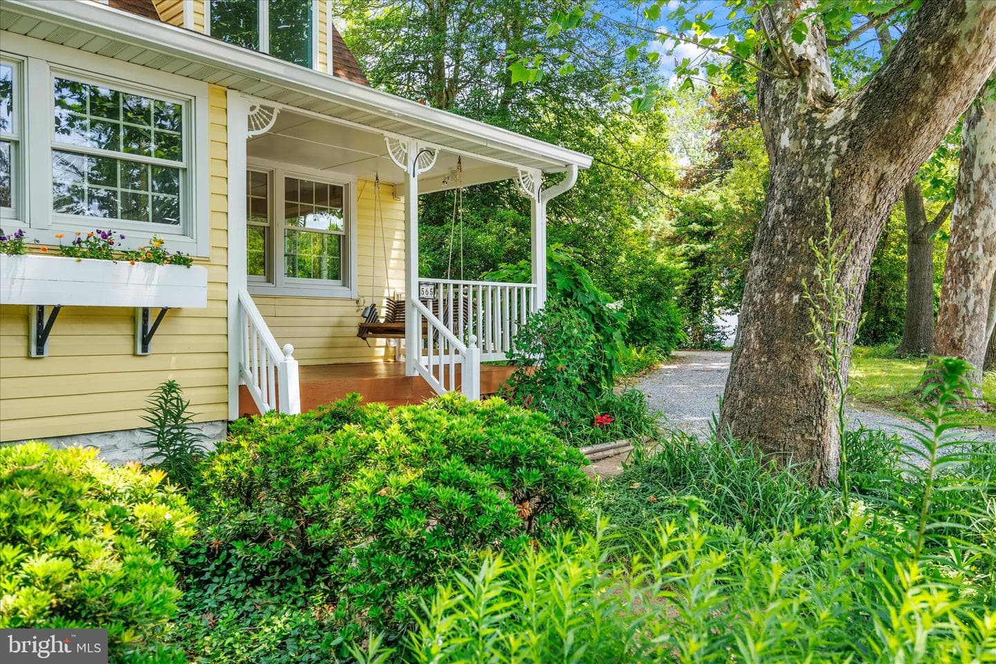 565 Sunset Knoll Road