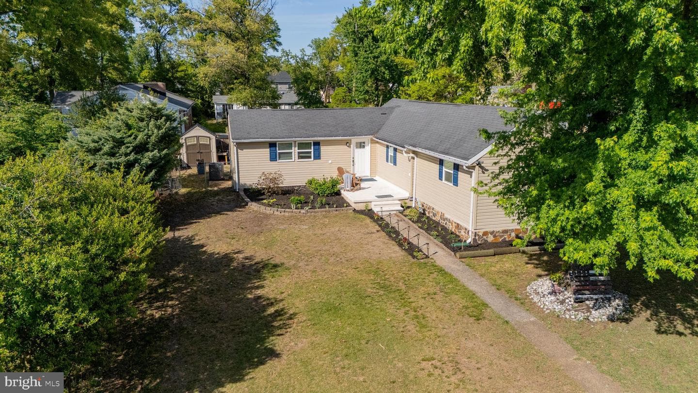 1816 Cremen Road