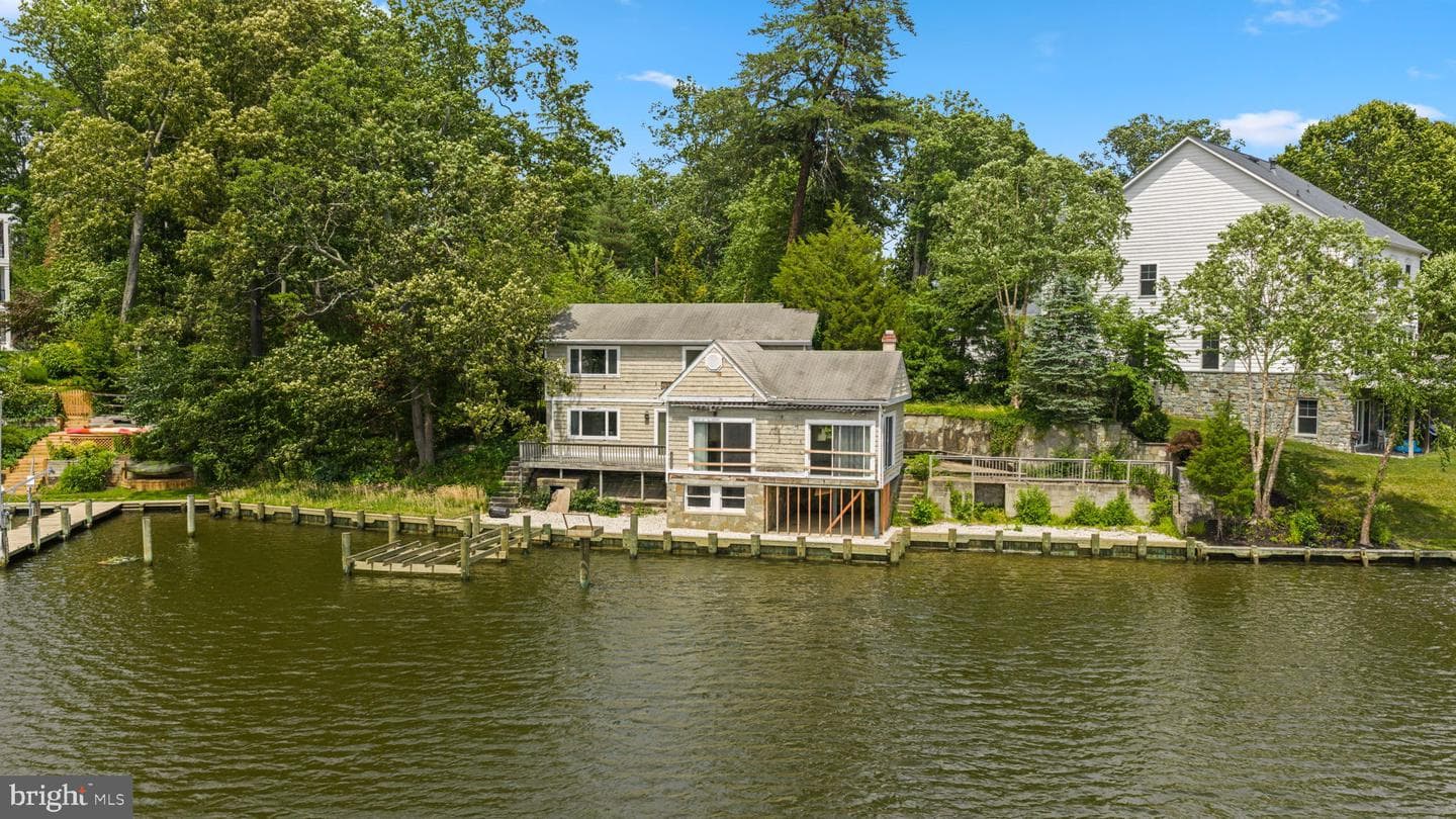 353 South Drive