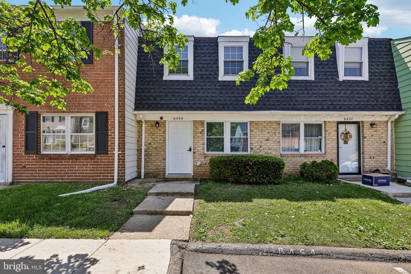 6454 Colonial Knolls photo 1