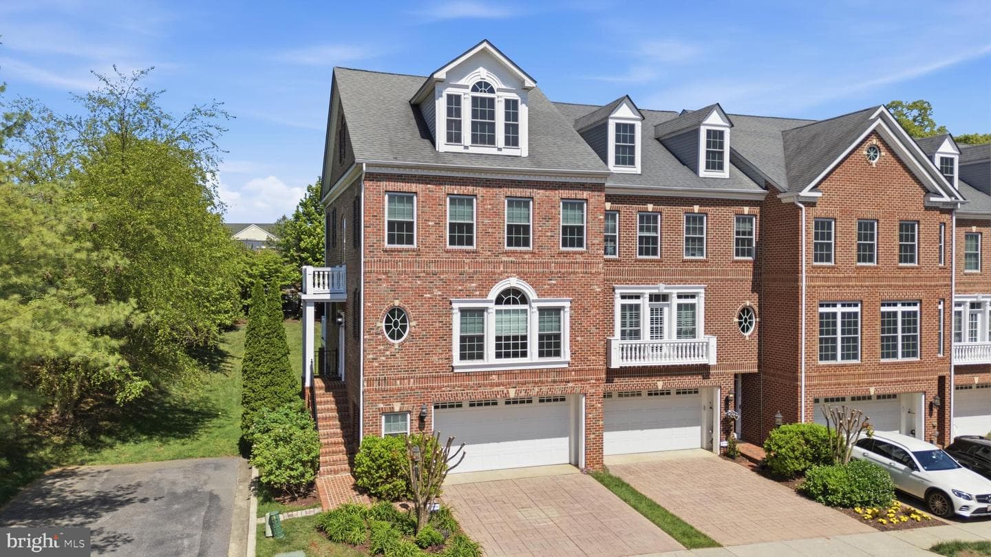 211 Zinfandel Lane