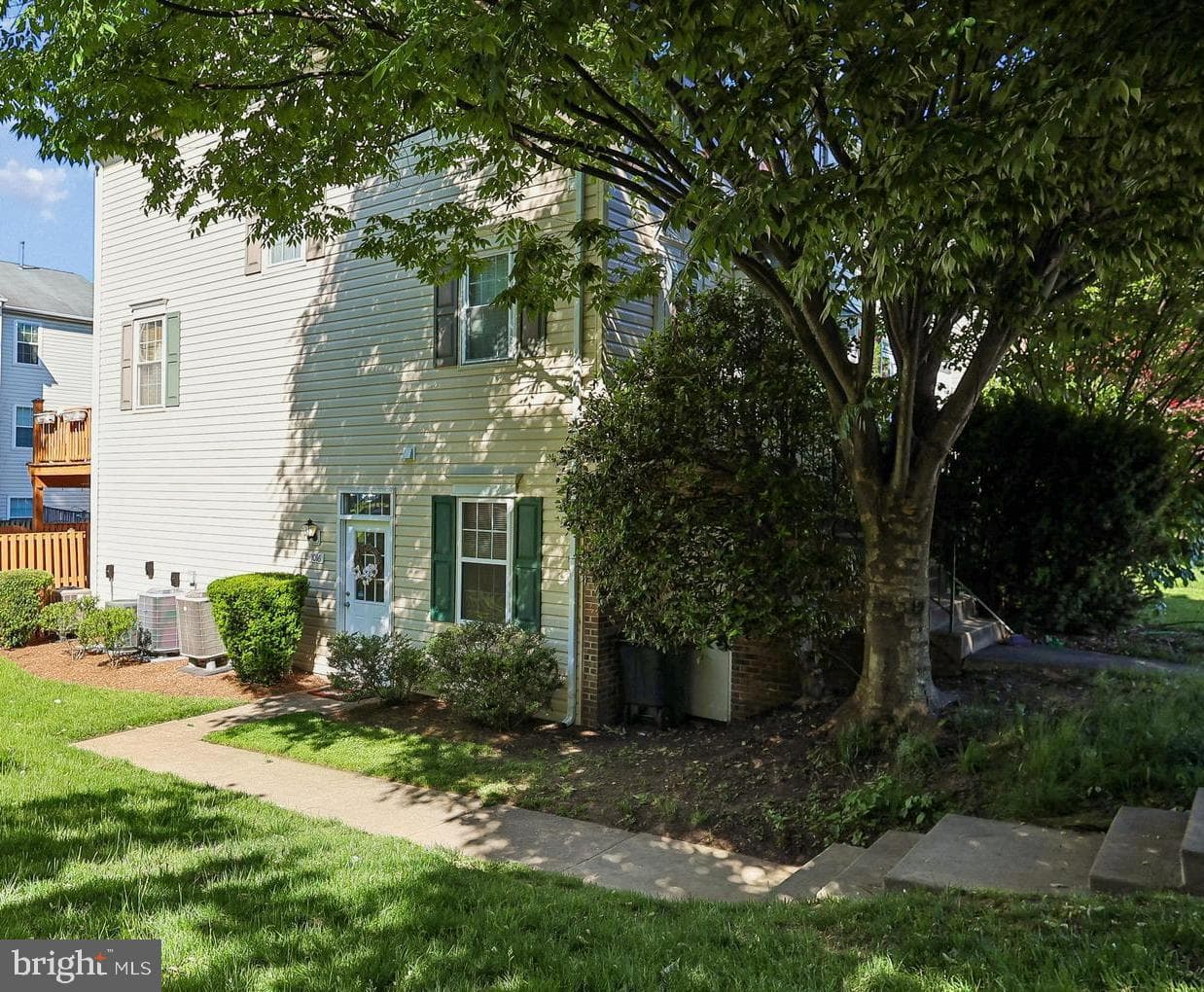 1016 Murdoch Court