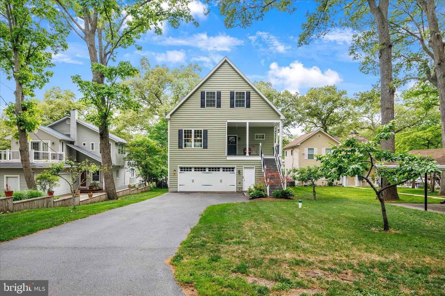 8382 Country Life Road