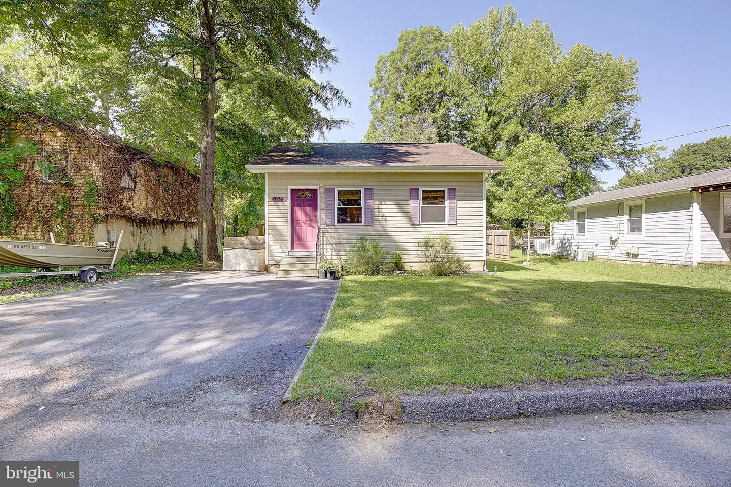 1718 Ridgely Road