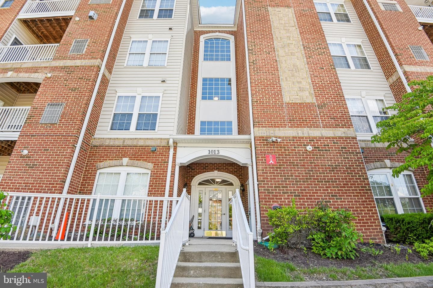1013 Samantha Lane #401