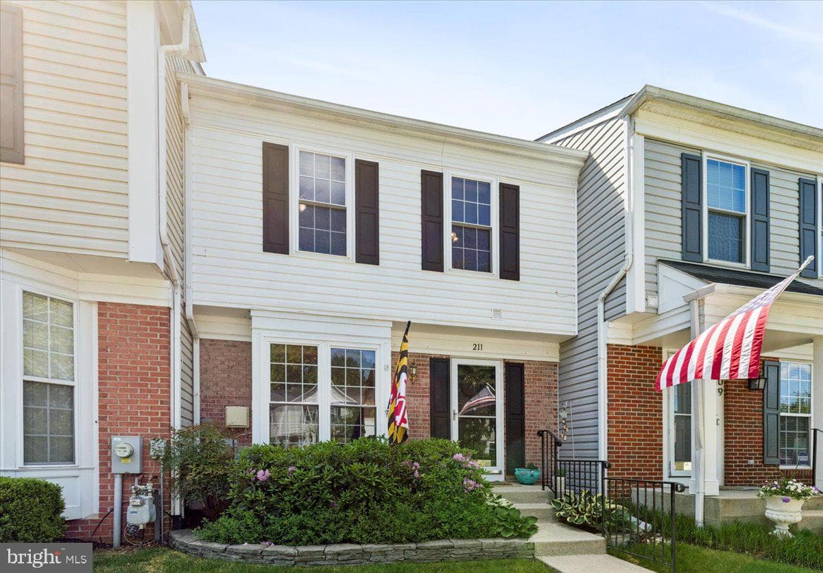 211 Gray Fox Court