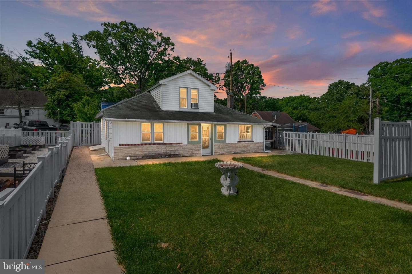 207 W 11th Avenue