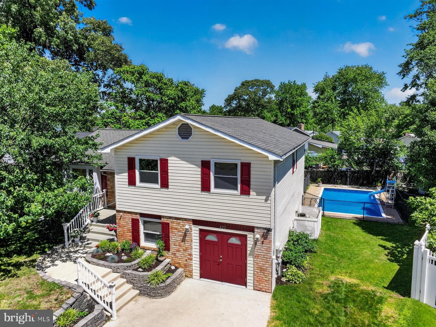 422 Ridgeview Court