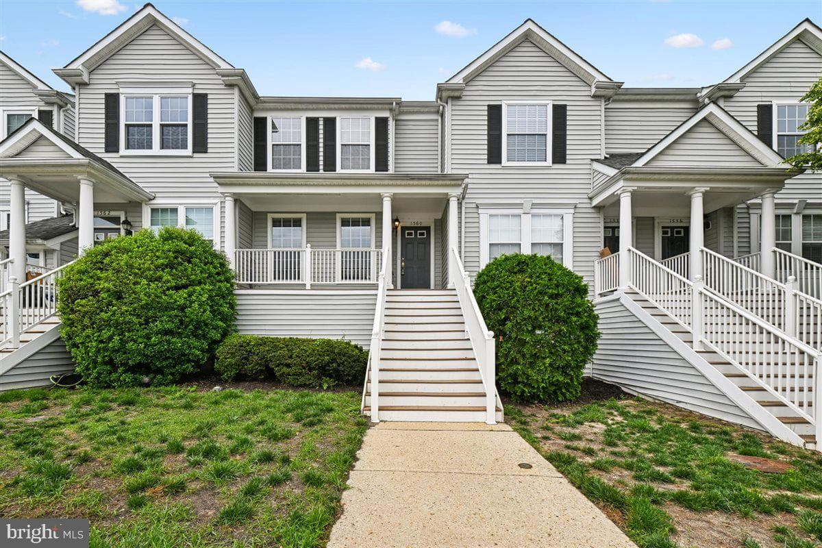 1560 Fallowfield Court