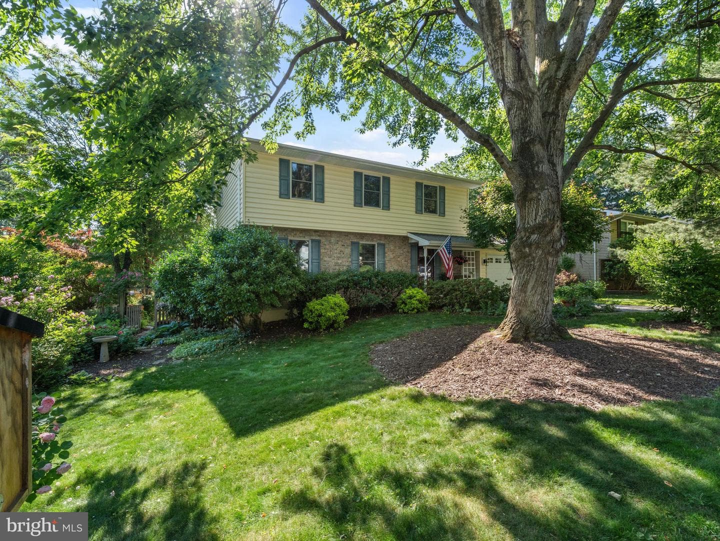 1123 Neptune Place
